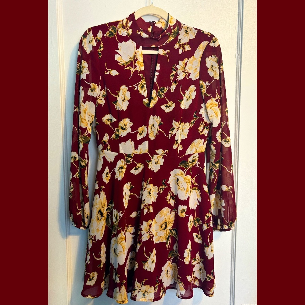 Red Floral Long-sleeved Dress | Size S